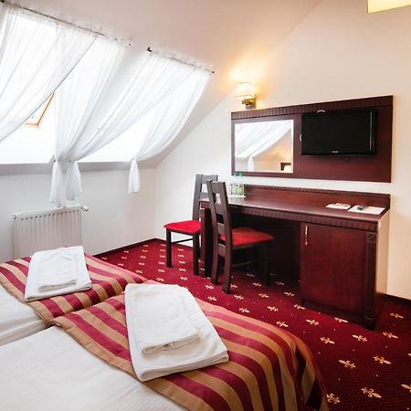Hotel Platinum Hrubieszow Extérieur photo