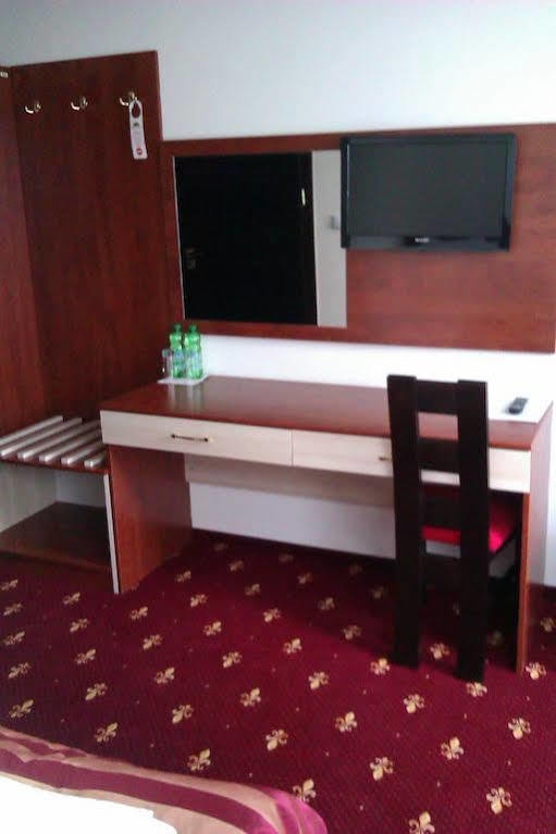 Hotel Platinum Hrubieszow Extérieur photo
