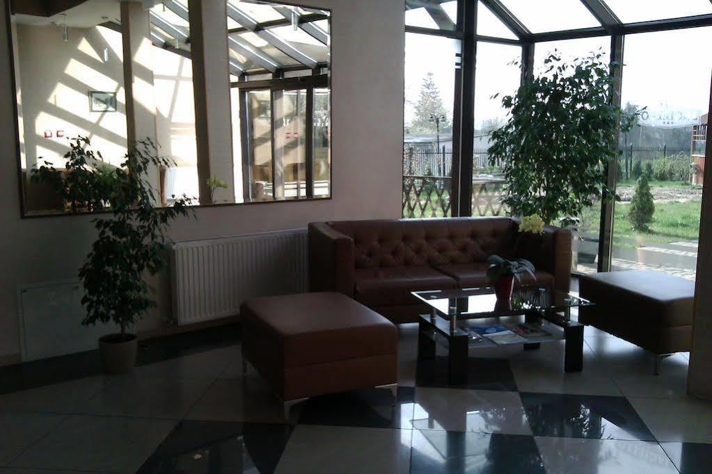 Hotel Platinum Hrubieszow Extérieur photo