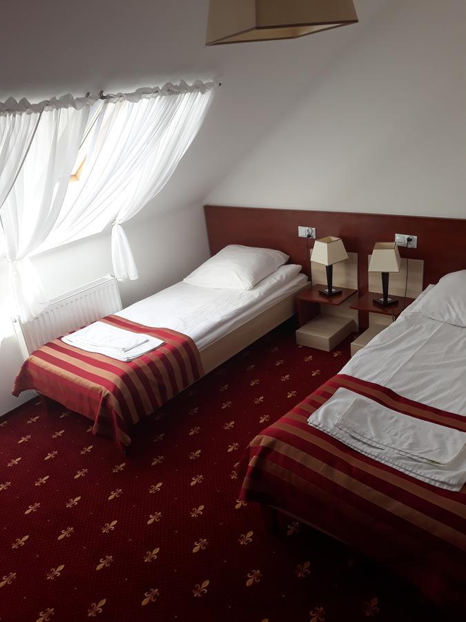 Hotel Platinum Hrubieszow Extérieur photo