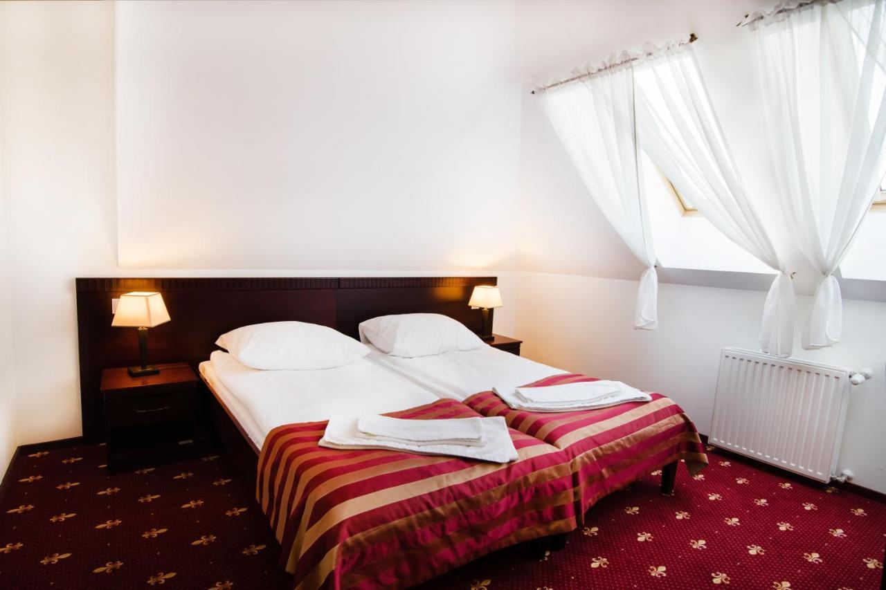 Hotel Platinum Hrubieszow Extérieur photo