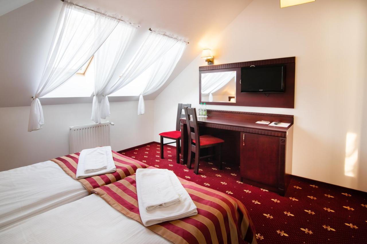 Hotel Platinum Hrubieszow Extérieur photo